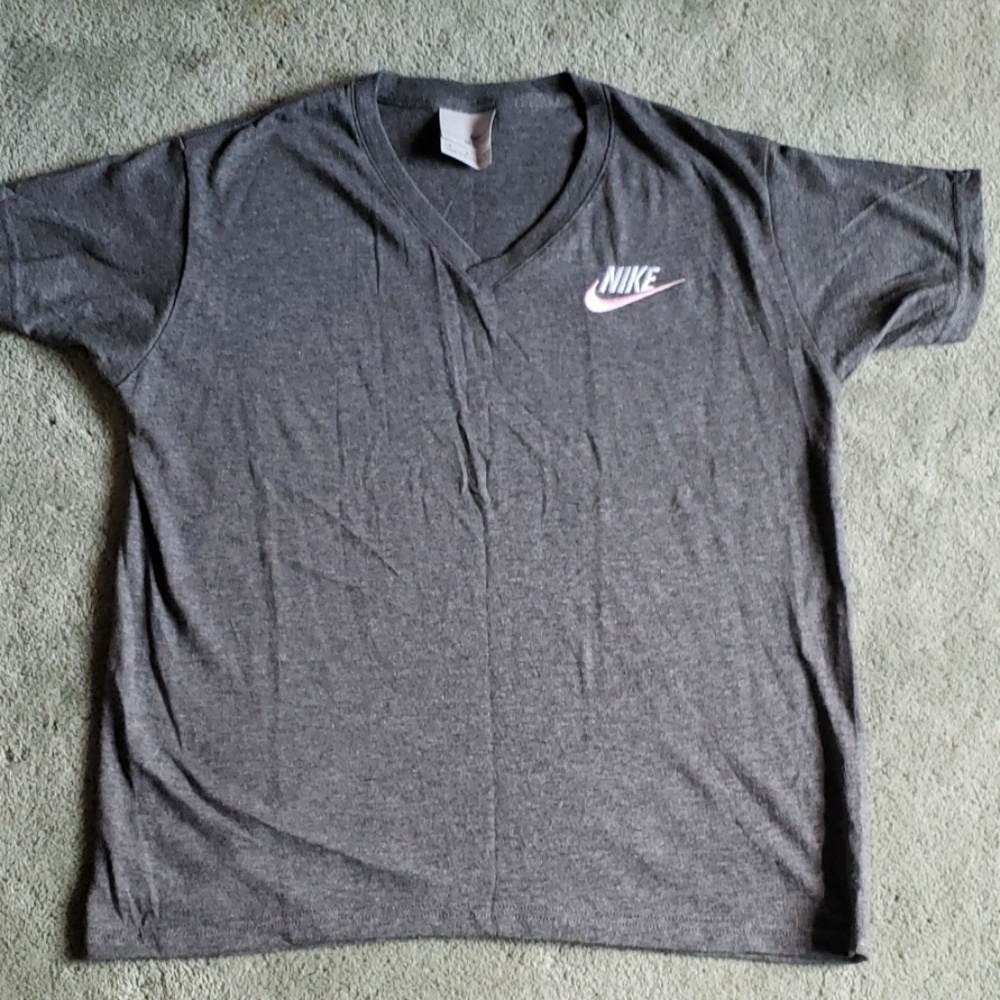 EUC Nike Sz M dark gray shirt